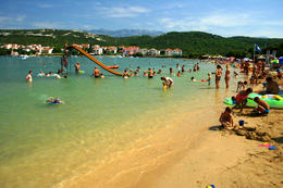 Písečná pláž Planjka, Stará Novalja, ostrov Pag, Chorvatsko