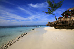 Bílé písečné pláže, Zanzibar, Tanzánie, Afrika