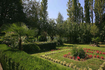 Krka, lodí k Rošskému vodopádu, Visovac