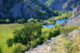 Chorvatsko, řeka Krupa, kamenný most