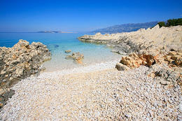 Chorvatsko, pláž Jadra, ostrov Pag