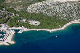 Krvavica - letecký pohled, Chorvatsko