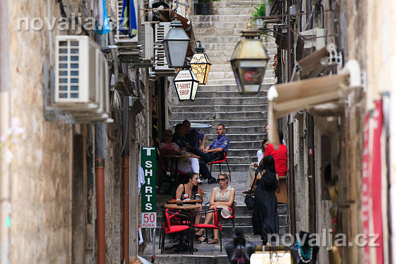 Úzké uličky starého města Dubrovník