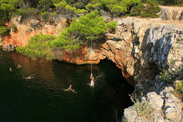 Slané jezero Mrtvo more, ostrov Lokrum, Chorvatsko