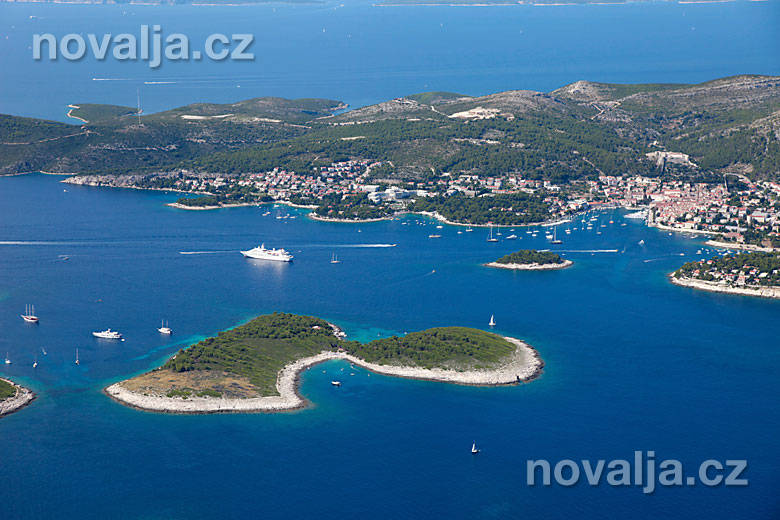 Ostrov Hvar - letecký snímek