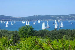 Letovisko Sv. Filip i Jakov - jachting v Pašmanském kanálu, Chorvatsko