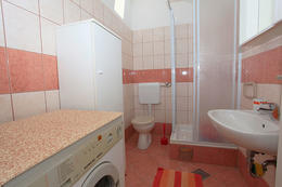 Apartmány Lina: apartmán A1 pro 2-4 osoby,<br />
2. poschodí