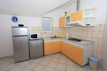 Apartmány Lina: apartmán A1 pro 2-4 osoby,<br />
2. poschodí