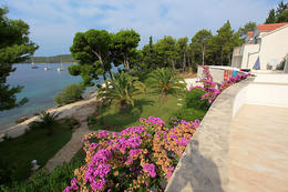 Apartmán typu VMT pro 3–4 osoby, s terasou s výhledem na moře, Milna, ostrov Brač, Chorvatsko