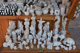 Výrobky z mramoru, ostrov Brač, Chorvatsko