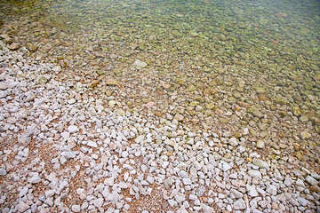 Vrbnik - pláž Zgribnica, ostrov Krk, Chorvatsko
