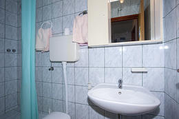 A2 - apartmány Erik, Metajna, ostrov Pag, Chorvatsko