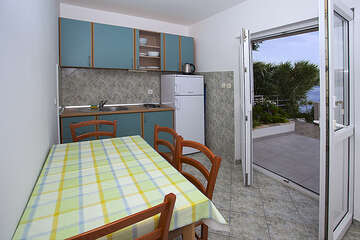 A2 - apartmány Erik, Metajna, ostrov Pag, Chorvatsko