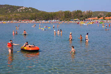 Rajska plaža, Lopar, ostrov Rab, Chorvatsko