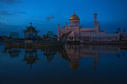 Mešita sultána Omara-Ali-Saifuddina, Bandar Seri Begawan, Brunej