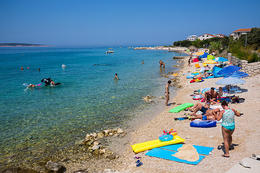 Apartmány Maša-II - kamenitá pláž a betonová terasa 80 od domu, Mandre, ostrov Pag, Chorvatsko