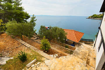 Apartmány Zdenko - okolí domu, jižní zátoky, ostrov Hvar, Chorvatsko