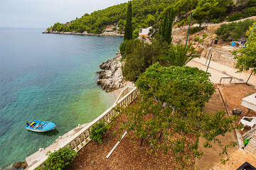 Apartmány Zdenko - okolí domu, jižní zátoky, ostrov Hvar, Chorvatsko