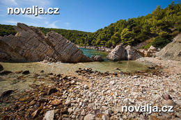 FKK pláž, Milna, ostrov Hvar, Chorvatsko