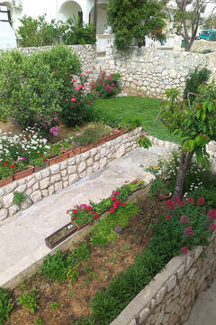 Apartmány Neda - okolí domu, Pag-Vodice, ostrov Pag, Chorvatsko