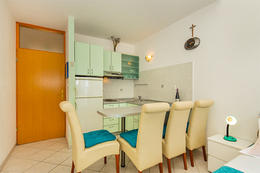 A3 - apartmány Michael, Pisak, Omišská riviéra, Chorvatsko