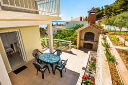 A2 - apartmány Michael, Pisak, Omišská riviéra, Chorvatsko