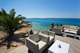 Apartmány Marcelo - oblázková pláž a plážový bar 120 m od domu, Mandre, ostrov Pag, Chorvatsko