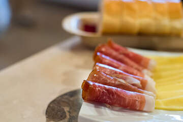 Chorvatský pršut a sýr