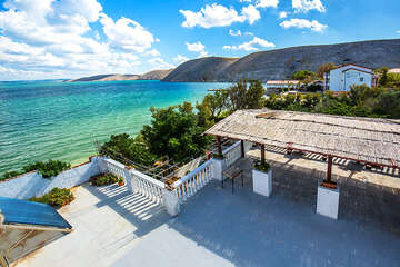 Apartmány Nisveta - terasa před rekonstrukcí, Vlašiči, ostrov Pag, Chorvatsko