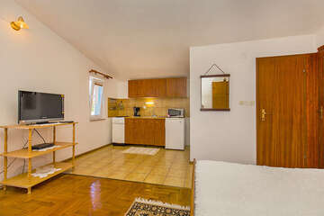 S1 - apartmány Hibiskus, Mandre, ostrov Pag, Chorvatsko