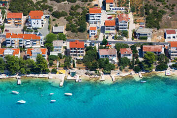 Apartmány Menula - letecký pohled, Stará Novalja, ostrov Pag, Chorvatsko