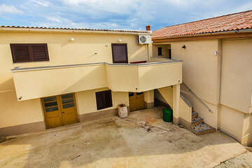 apartmány Plat: apartmán A9 pro 4-5 osob,<br />
2. poschodí