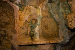 Dračí jeskyně (Zmajeva špilja), ostrov Brač, Chorvatsko