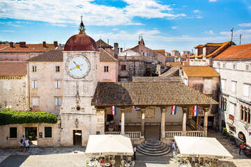 Trogir - Hodinová věž, Trogirská riviéra, Chorvatsko