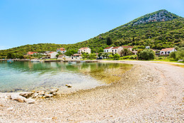 Apartmány Karaka - pláž v zátoce Luka Dubrava, poloostrov Pelješac, Chorvatsko