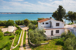 Apartmány Karavela - výhled na moře z apartmánů na 2. poschodí, Tkon, ostrov Pašman, Chorvatsko