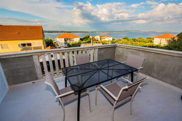 A2 - apartmány Tulipan, Tkon, ostrov Pašman, Chorvatsko