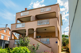 apartmány Tartana