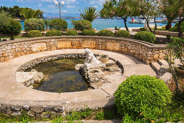 Preko - u promenády, ostrov Ugljan, Chorvatsko