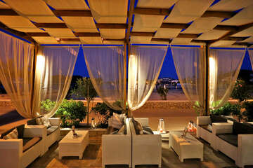 Apartmány Dalmacija - plážový bar Balloon, Preko, ostrov Ugljan, Chorvatsko