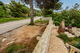 Apartmány Bracera - parkovací místo nad domem, Stará Novalja, ostrov Pag, Chorvatsko