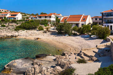 Apartmány Medo - oblázková pláž Oštrica, Sevid, Trogirská riviéra, Chorvatsko