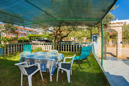 Apartmán Una - terasa apartmánu, Fažana, poloostrov Istrie, Chorvatsko