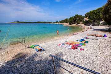 Apartmány Banjole 11 - oblázková pláž 350 m od domu (u hotelu Centinera), Pula - Banjole, poloostrov Istrie, Chorvatsko