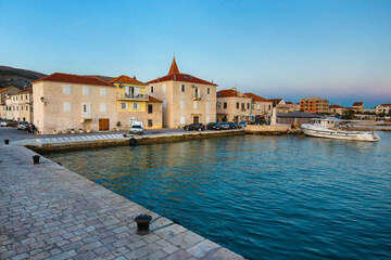Seget Donji - staré město, Trogirská riviéra, Chorvatsko