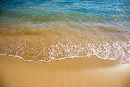 Privlaka - písečná pláž v jihovýchodní části letoviska, Zadarská riviéra, Chorvatsko