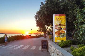 Mandre - restaurace Lanterna, ostrov Pag, Chorvatsko