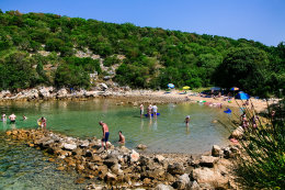 Potočnica - písečná pláž Kukurina, ostrov Pag, Chorvatsko