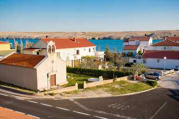 Dinjiška - kaple sv. Maura, ostrov Pag, Chorvatsko