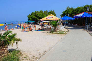 Povljana - pláž Dubrovnik, ostrov Pag, Chorvatsko